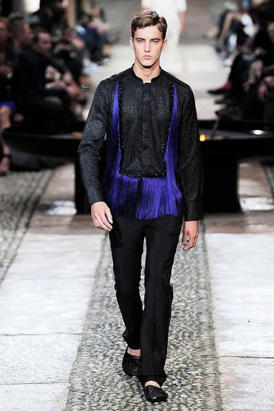 Look 5